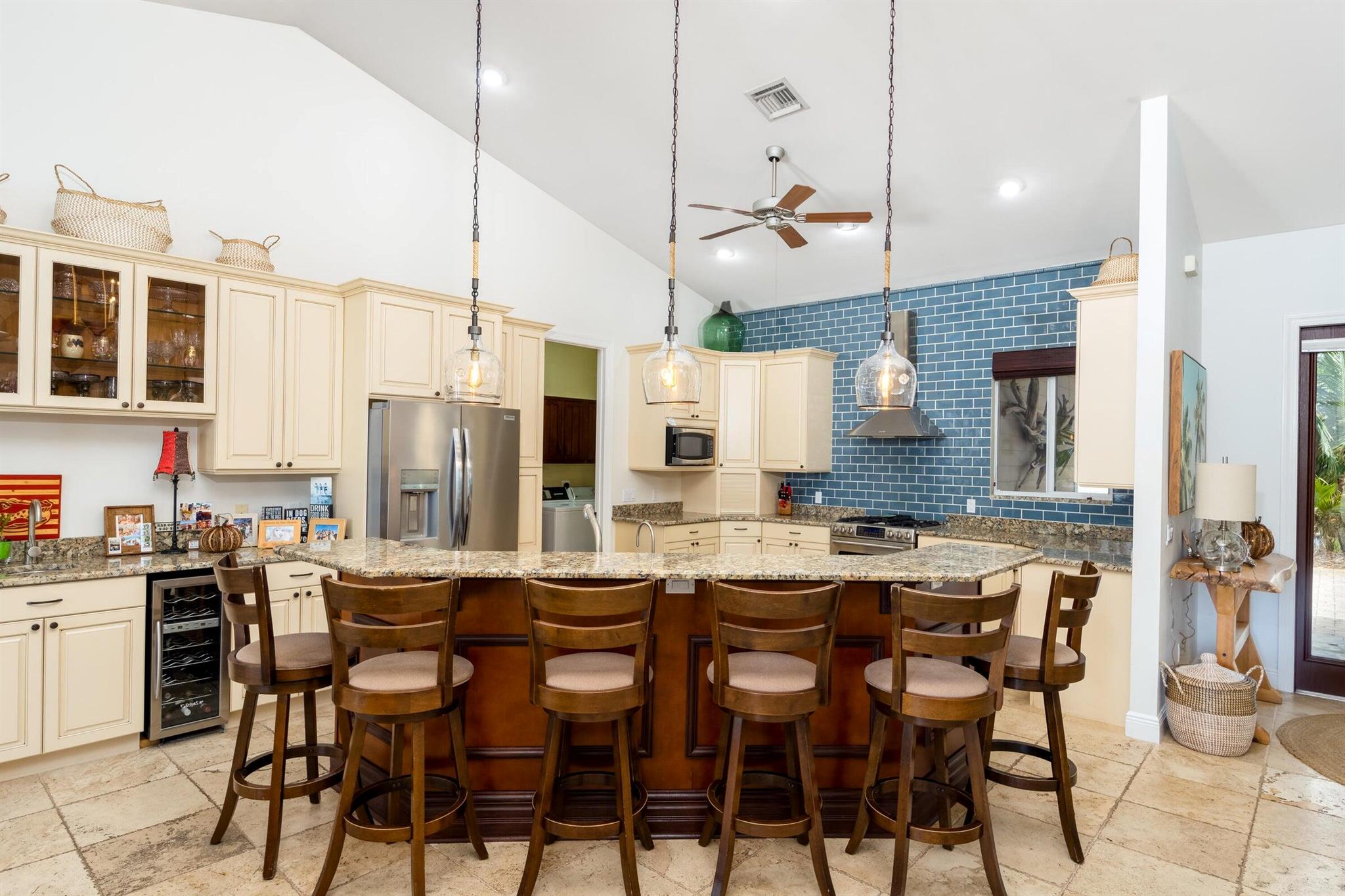 BEAU RIVAGE - Residential