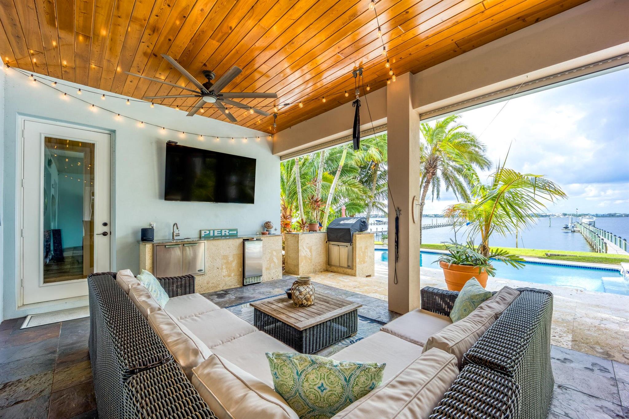 BEAU RIVAGE - Residential