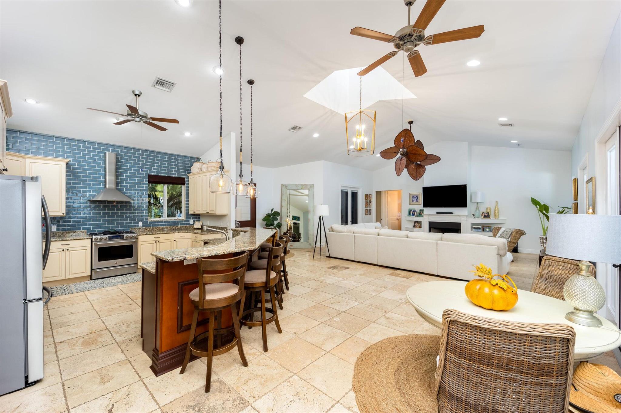 BEAU RIVAGE - Residential