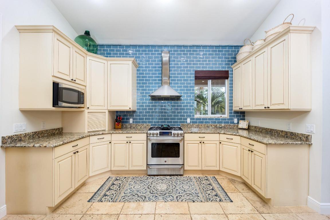 BEAU RIVAGE - Residential