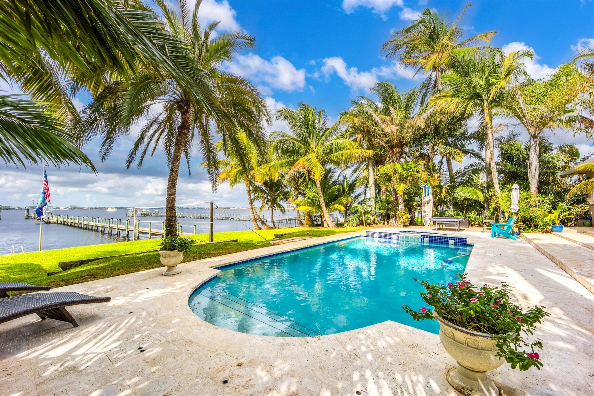 BEAU RIVAGE - Residential