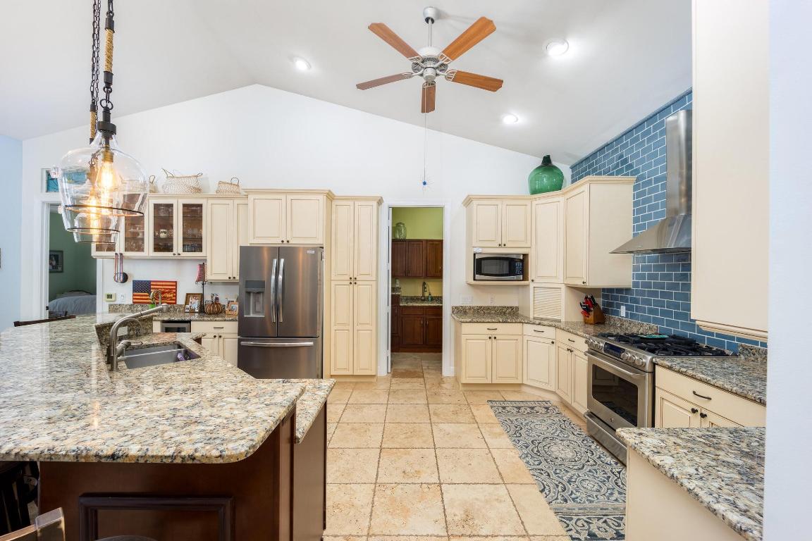 BEAU RIVAGE - Residential