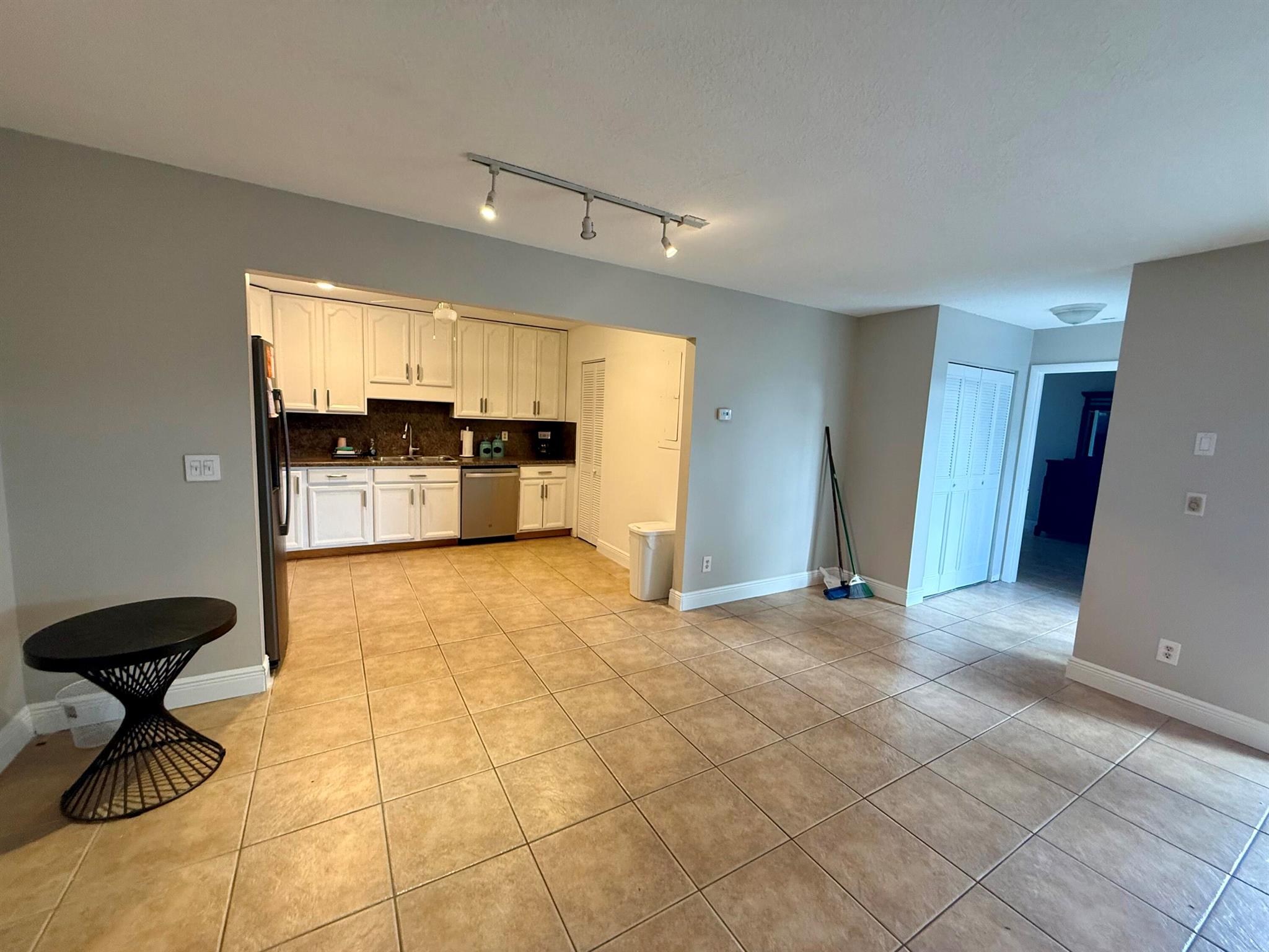 INDIAN CREEK PH III-A - Residential Lease
