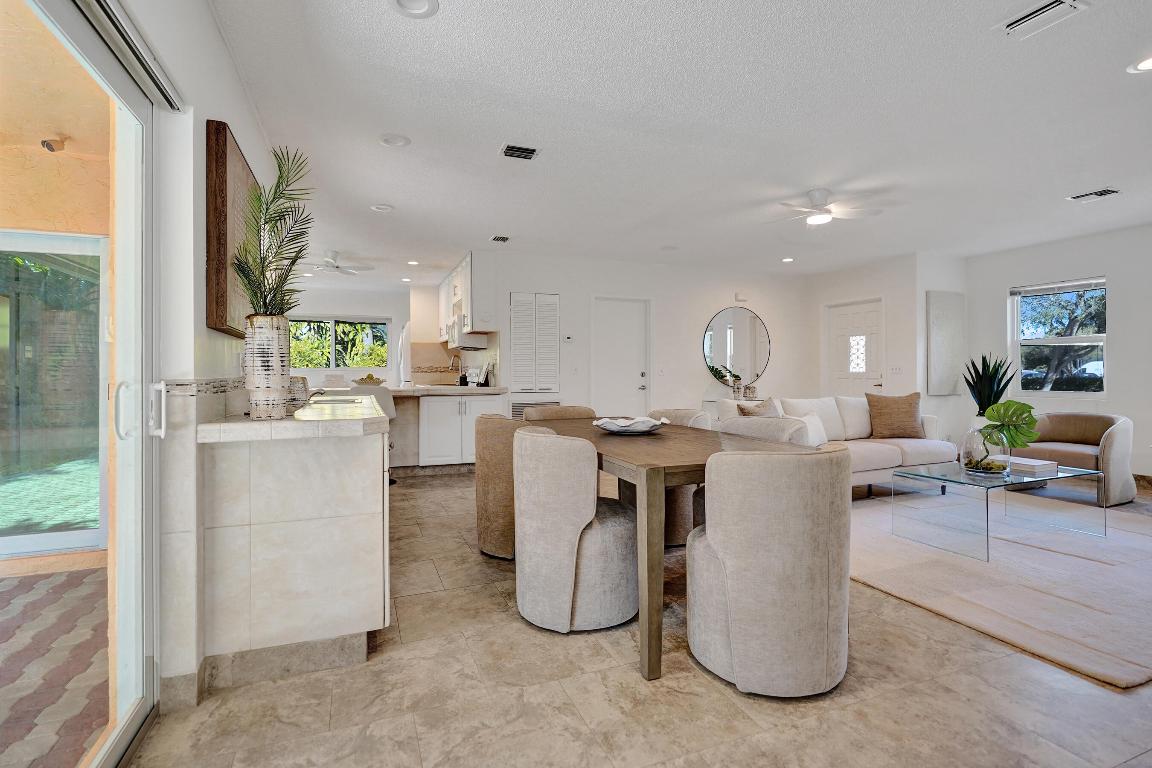 TROPIC PALMS 2 - Residential