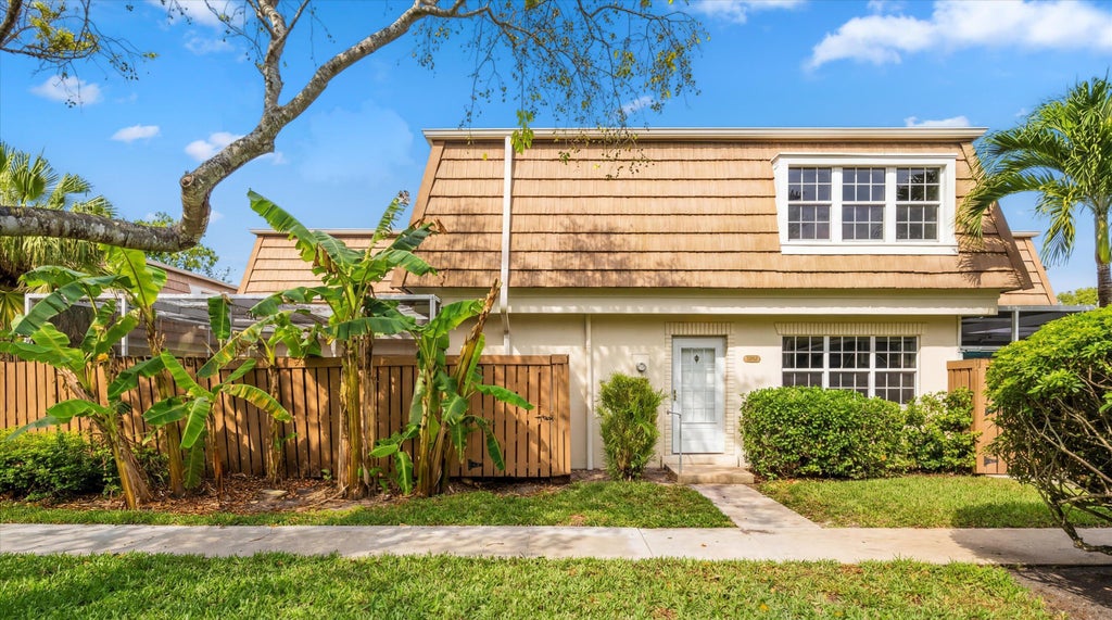 Photo of 4348 Hazel Avenue #Unit B, Palm Beach Gardens, FL 33410 (MLS # B26081433)