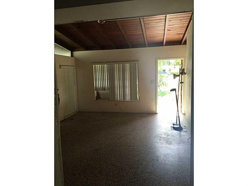 HILLSBORO HARBOR UNIT B - Residential