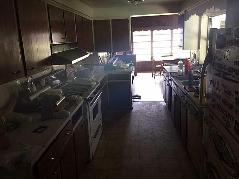 HILLSBORO HARBOR UNIT B - Residential