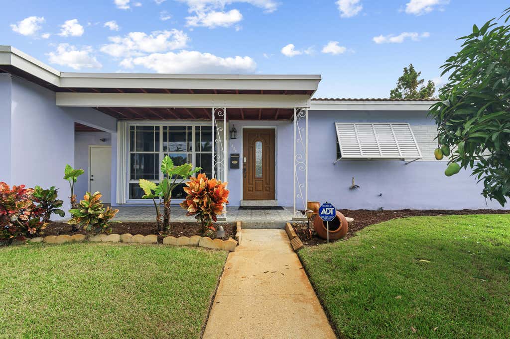 Photo of 1820 SW 22nd Avenue, Fort Lauderdale, FL 33312 (MLS # B26060598)