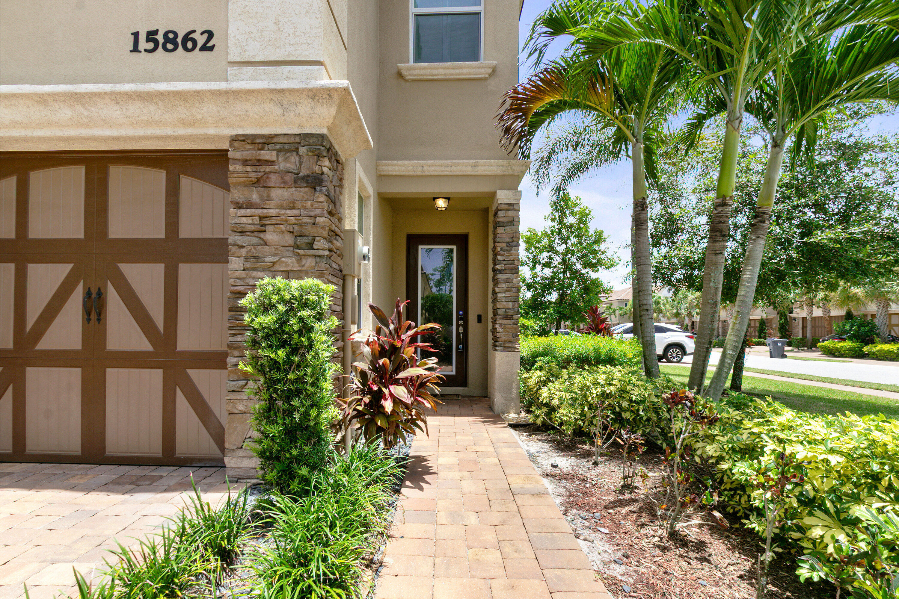 15862 Binks Pointe Terrace