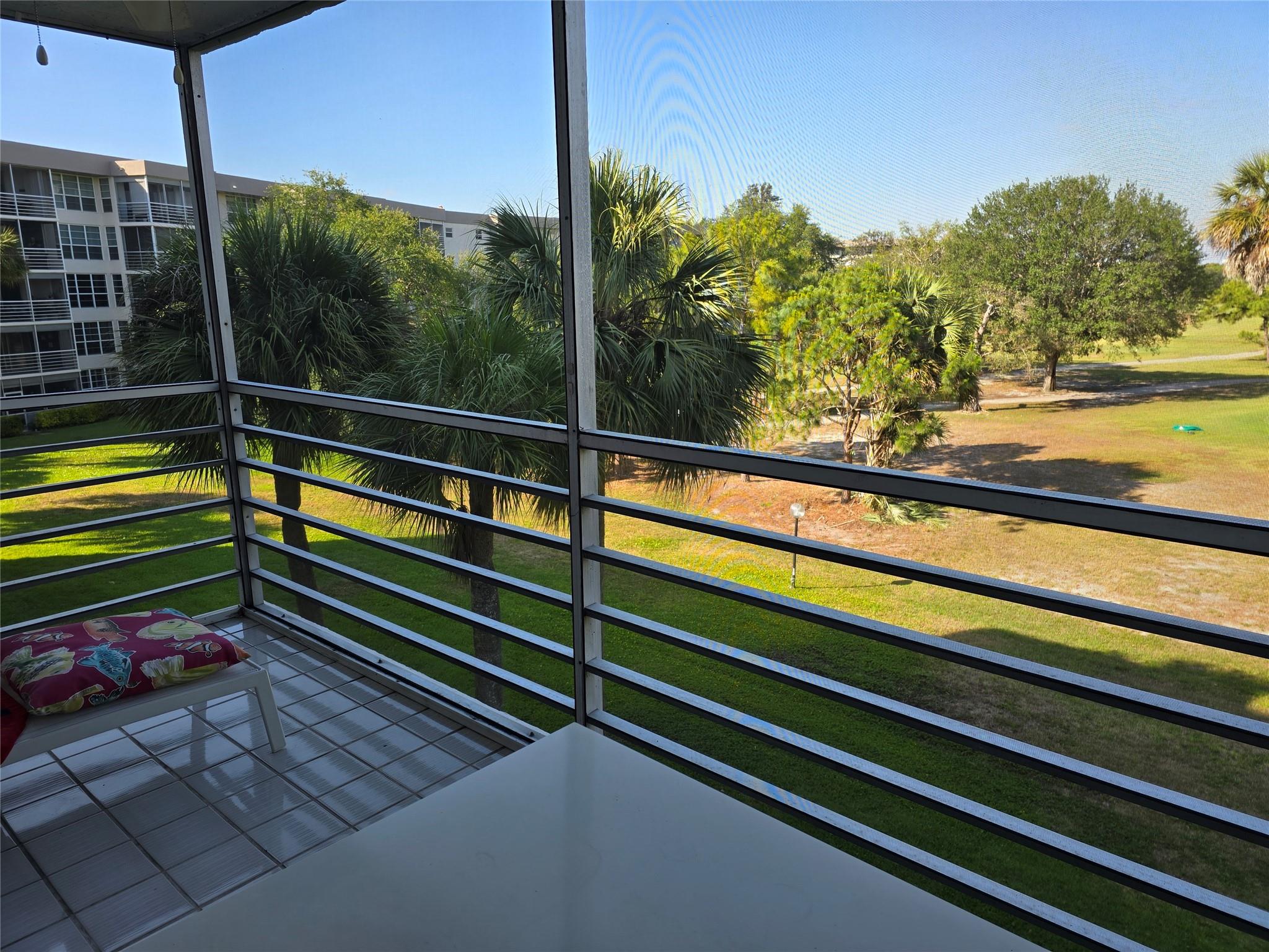 535 Oaks 308