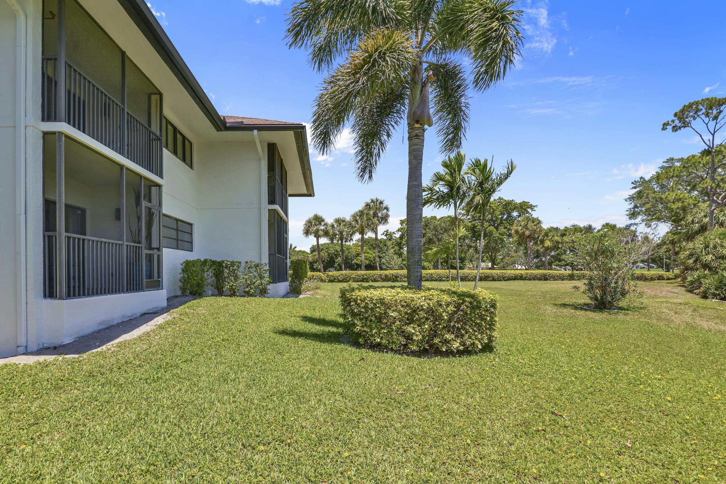 SEAGATE CC, GREENSWARD VILLAGE CONDO - Residential
