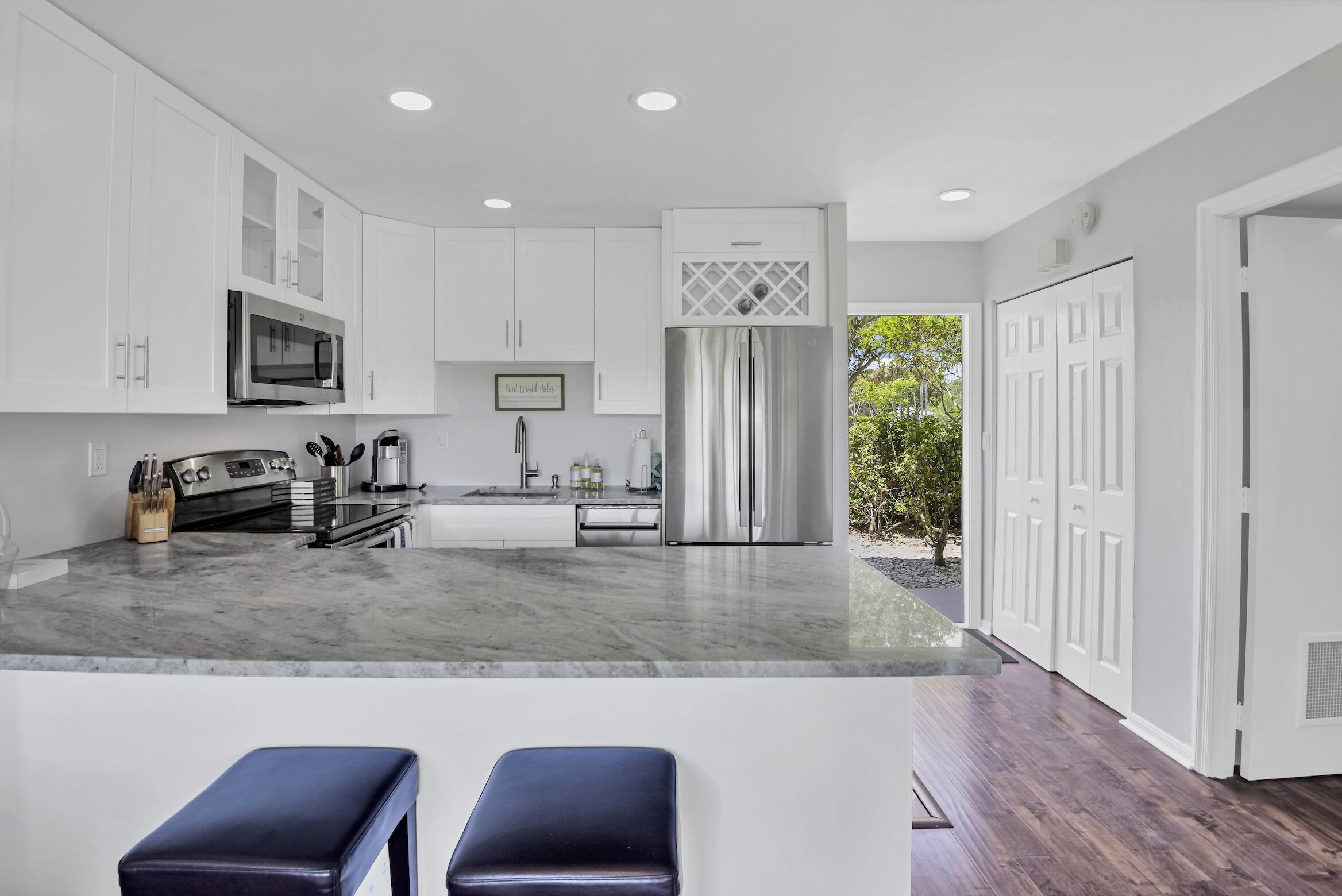 SEAGATE CC, GREENSWARD VILLAGE CONDO - Residential