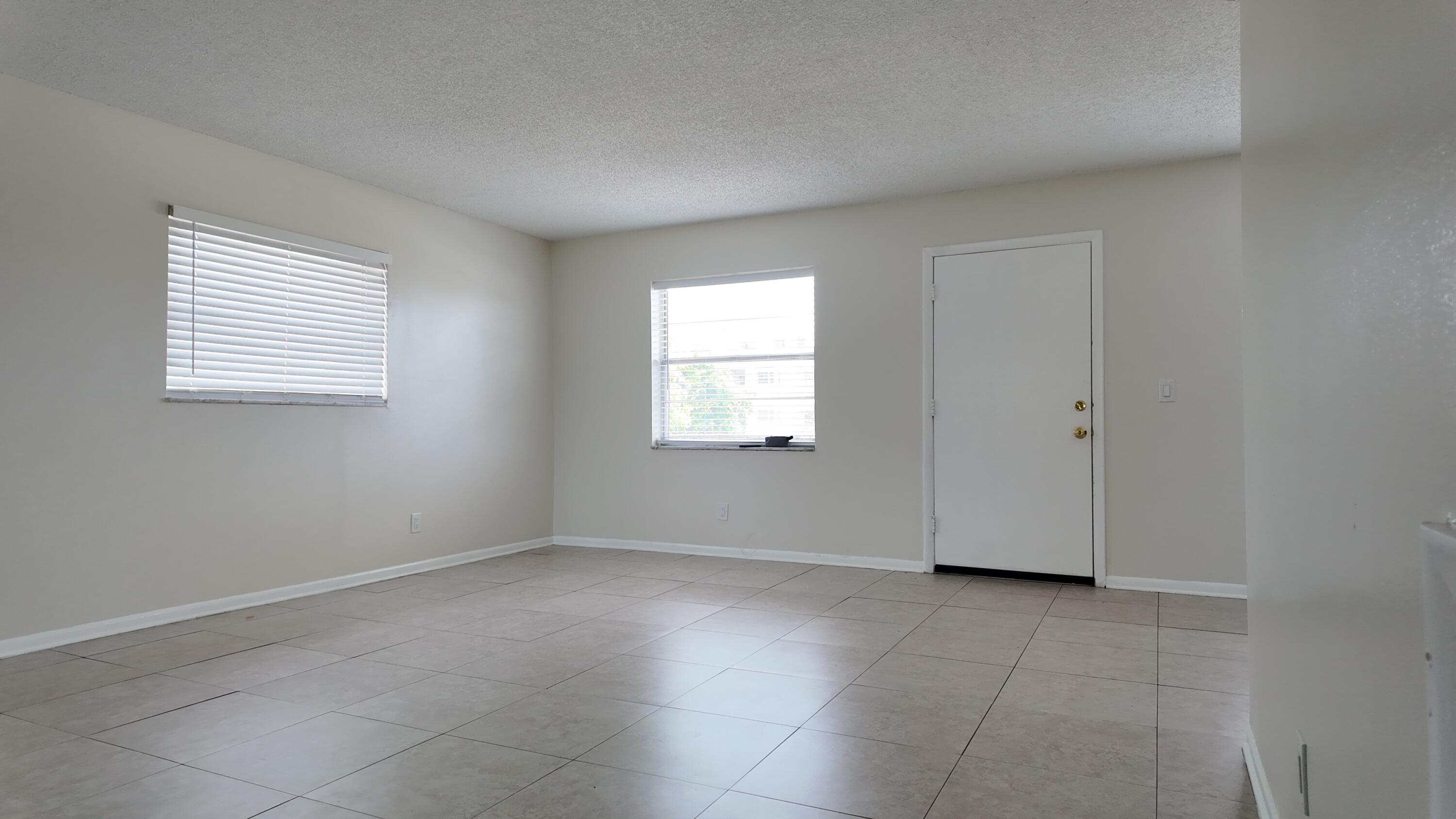 227 Castlewood Drive 207, North Palm Beach FL 33408