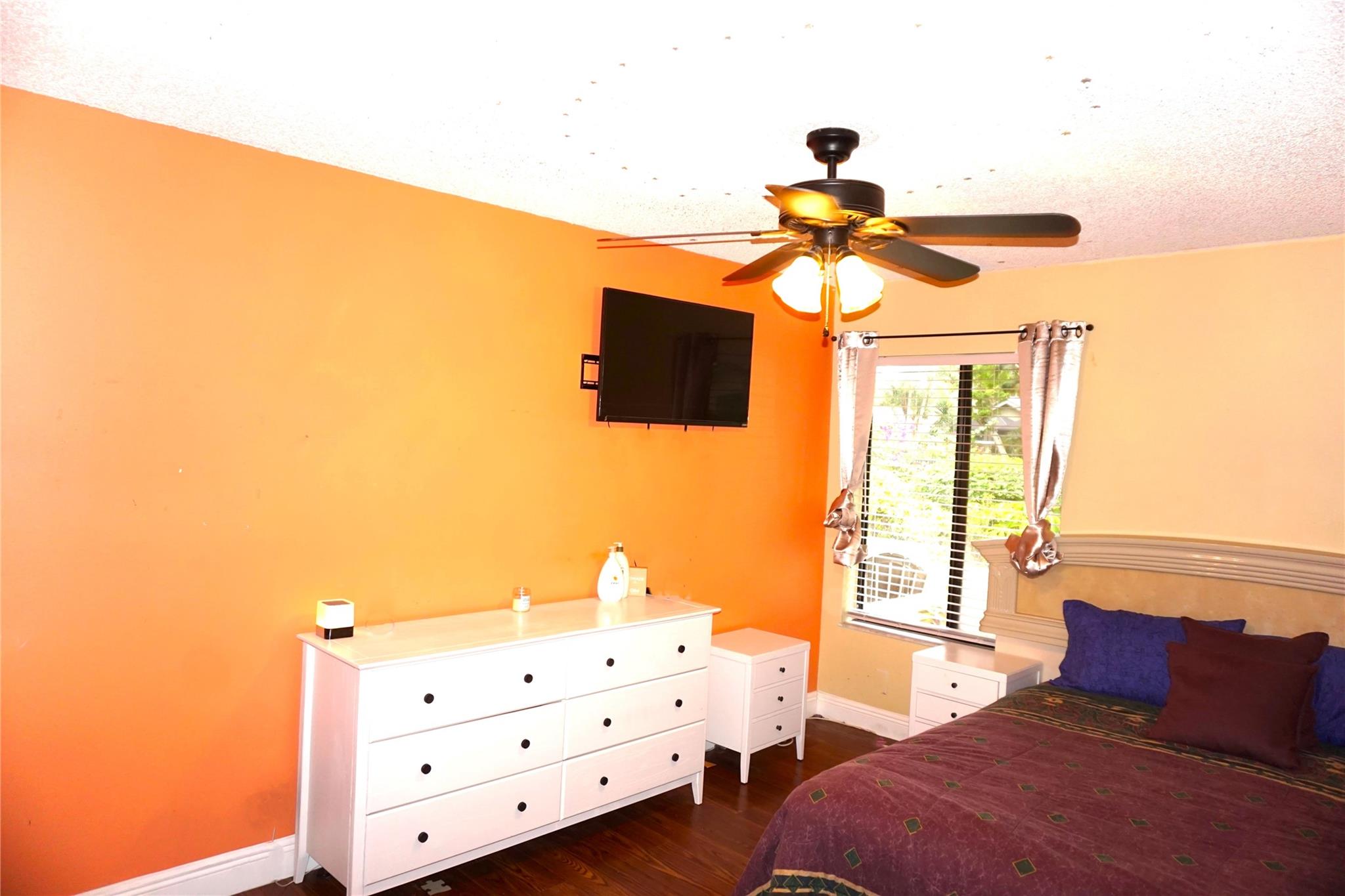 PINE RIDGE - Residential