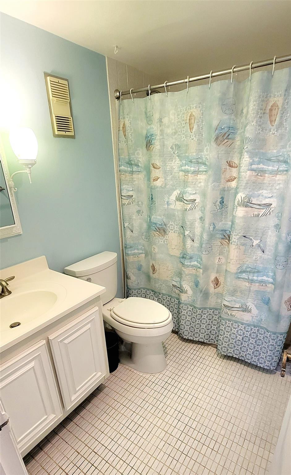 TRADEWINDS OF POMPANO - Residential Lease