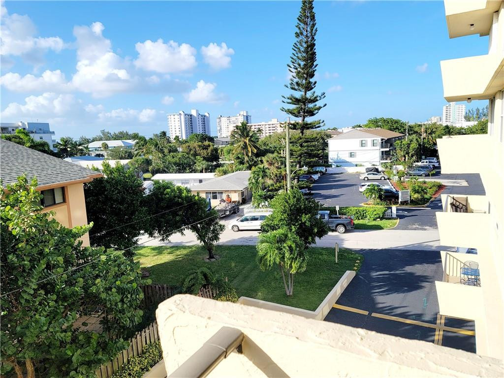 TRADEWINDS OF POMPANO - Residential Lease