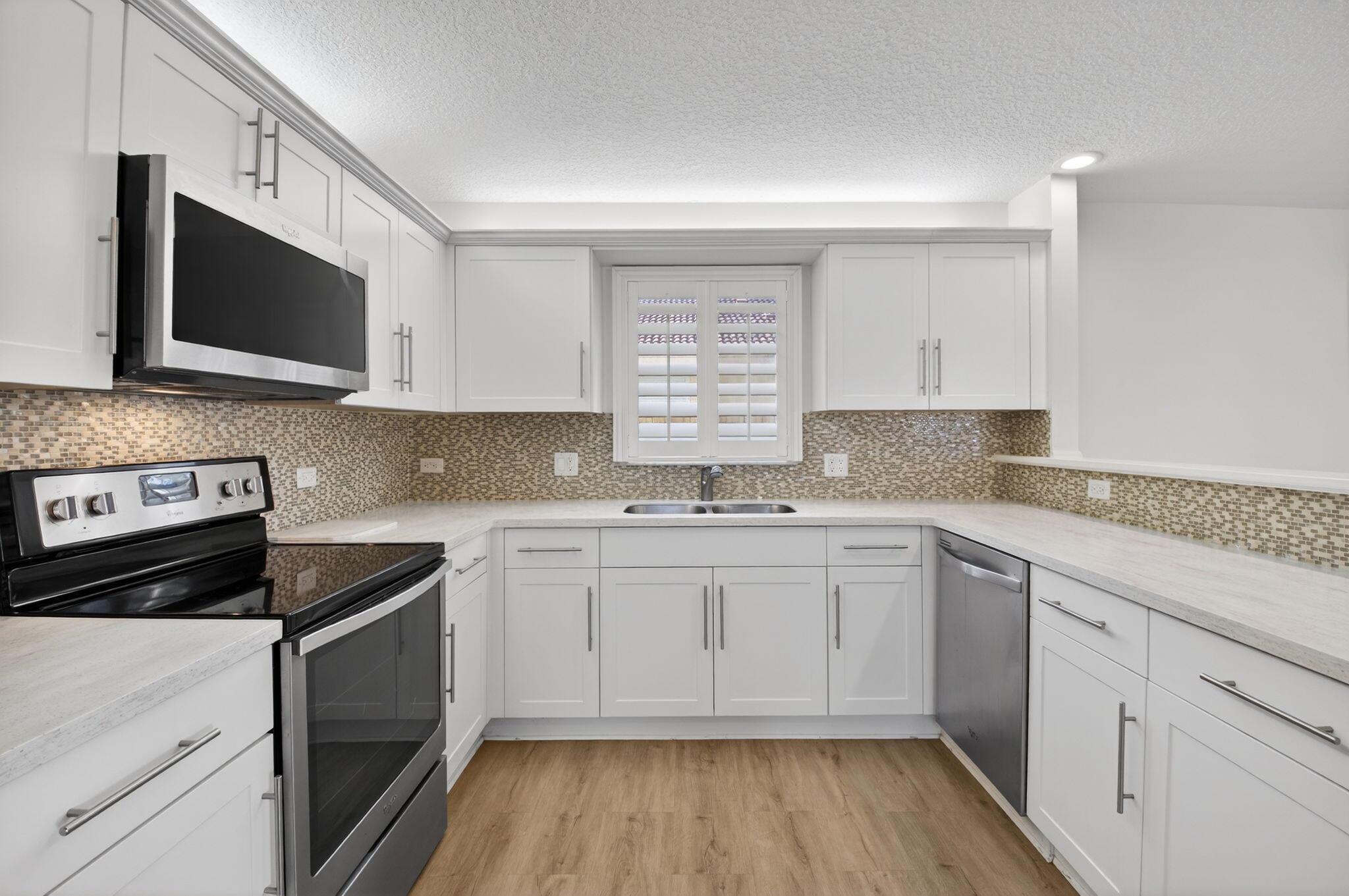 BOCA RATON HILLS SEC 3 - Residential Lease