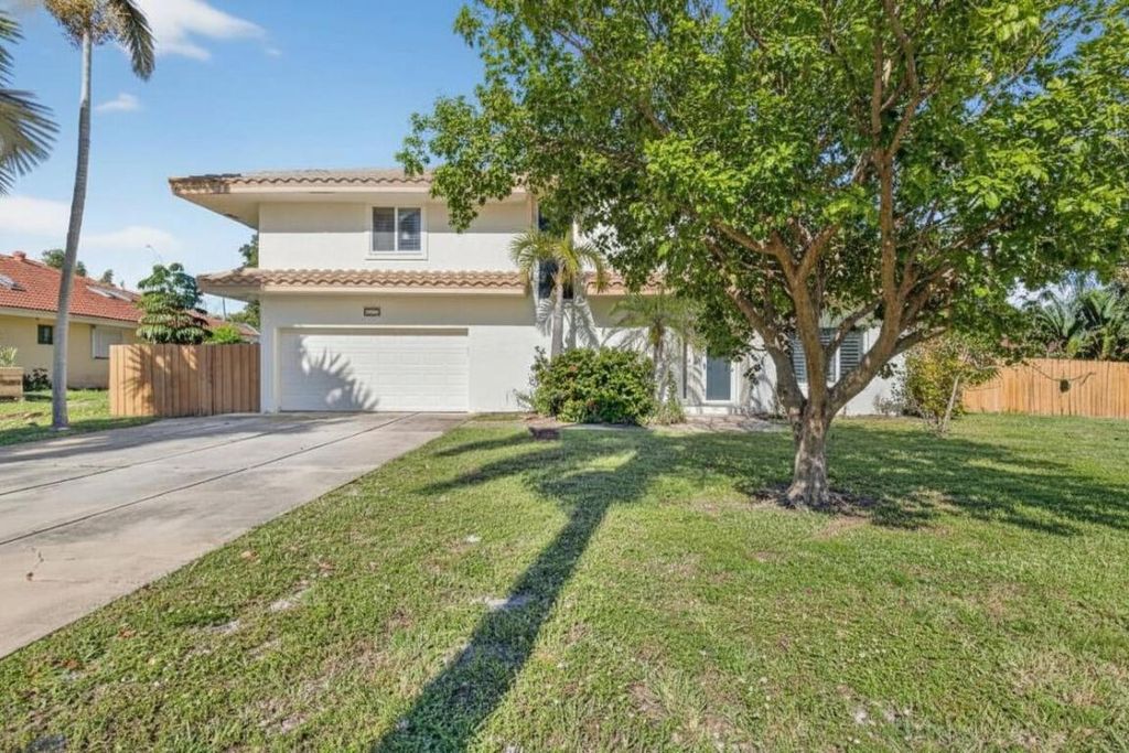 Photo of 4517 NW 5th Avenue, Boca Raton, FL 33431 (MLS # R11149032)