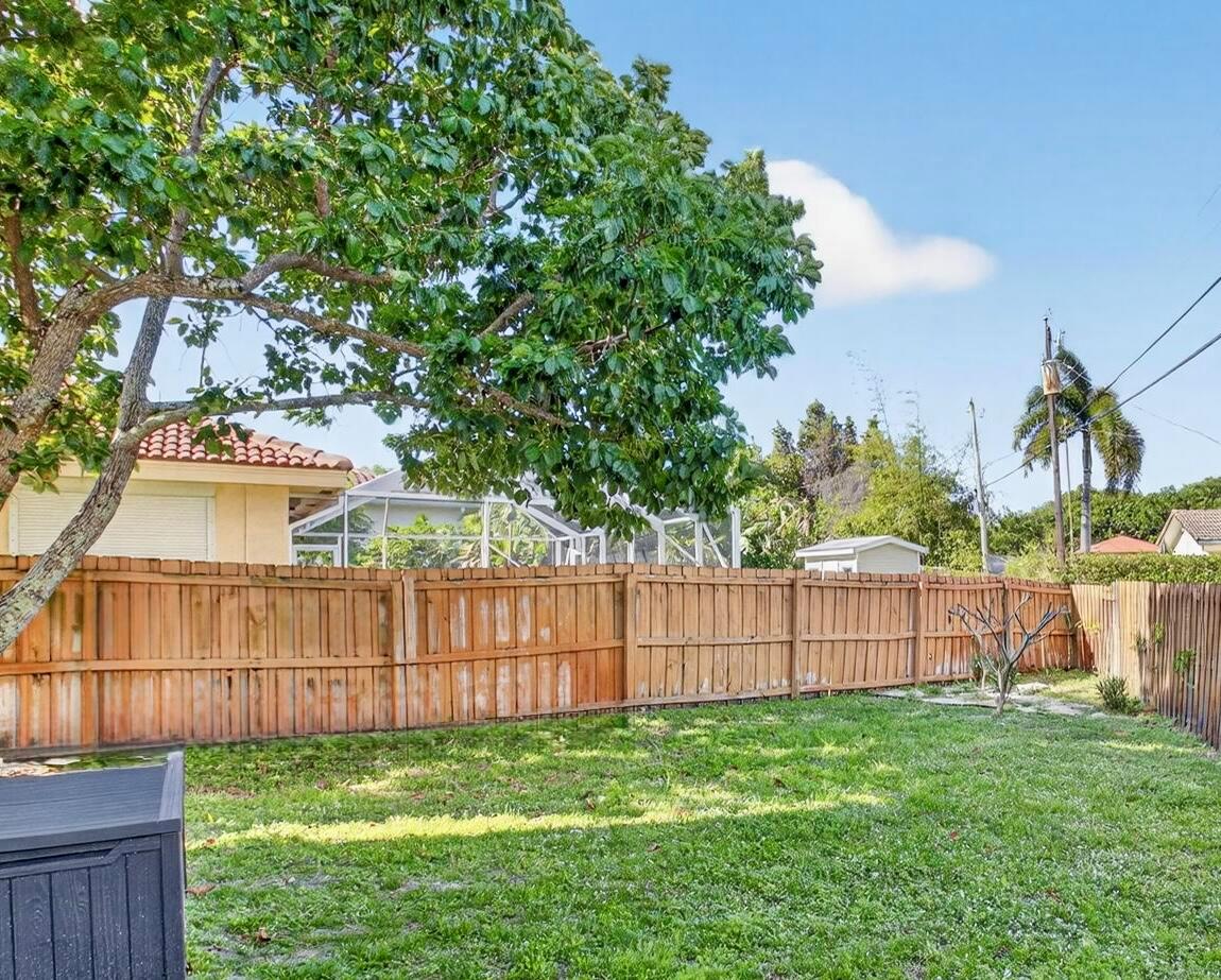 BOCA RATON HILLS SEC 3 - Residential Lease