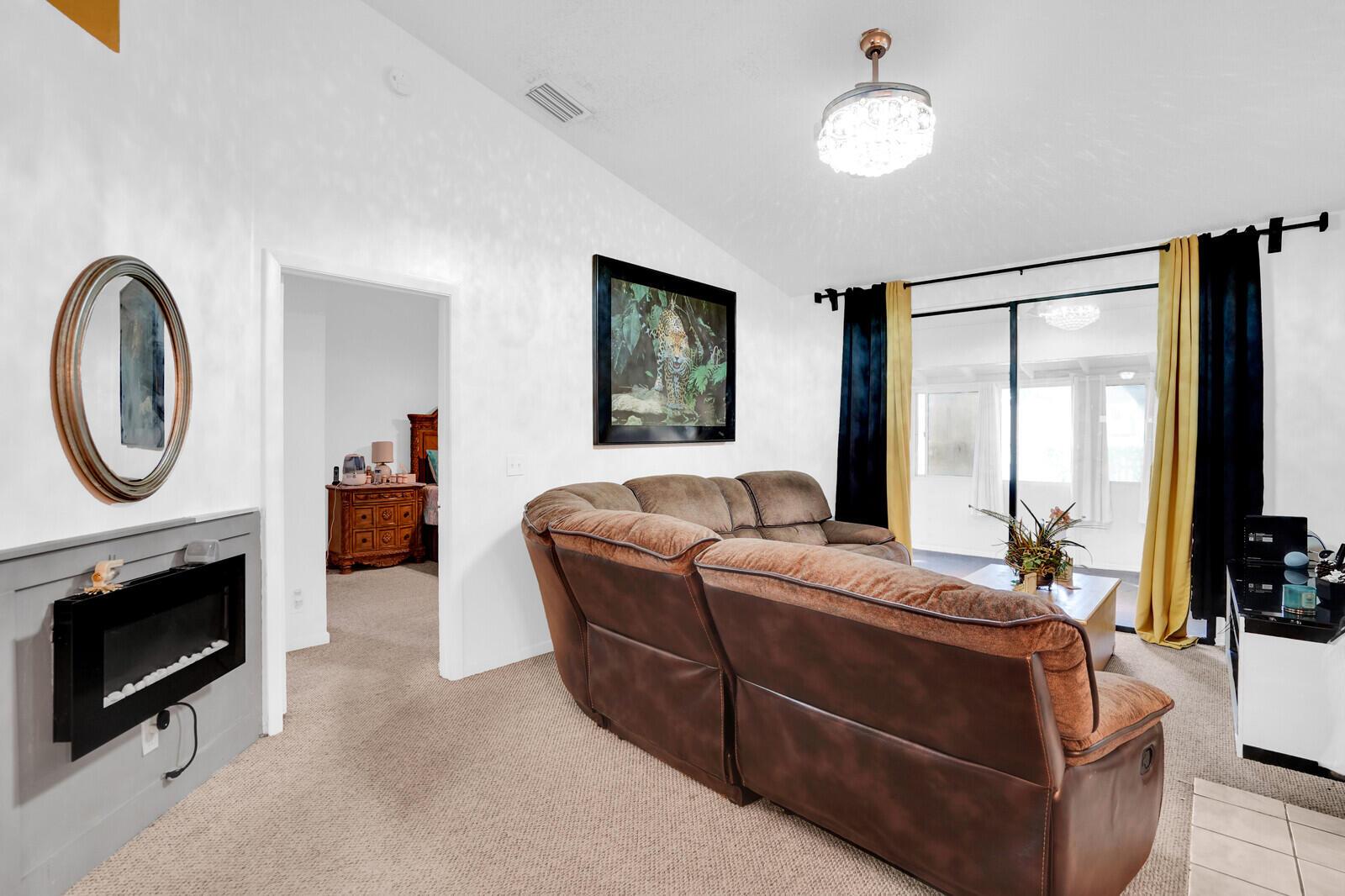 VILLAGES OF WOODLAKE 4 - Residential Lease