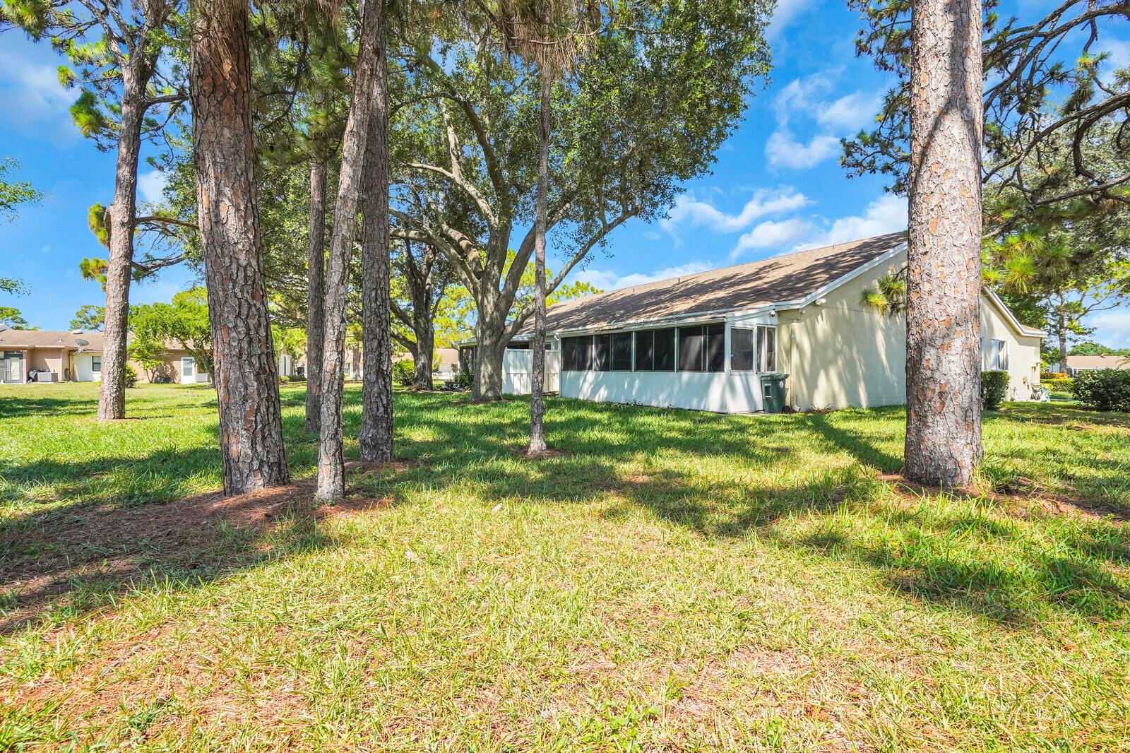 VILLAGES OF WOODLAKE 4 - Residential Lease