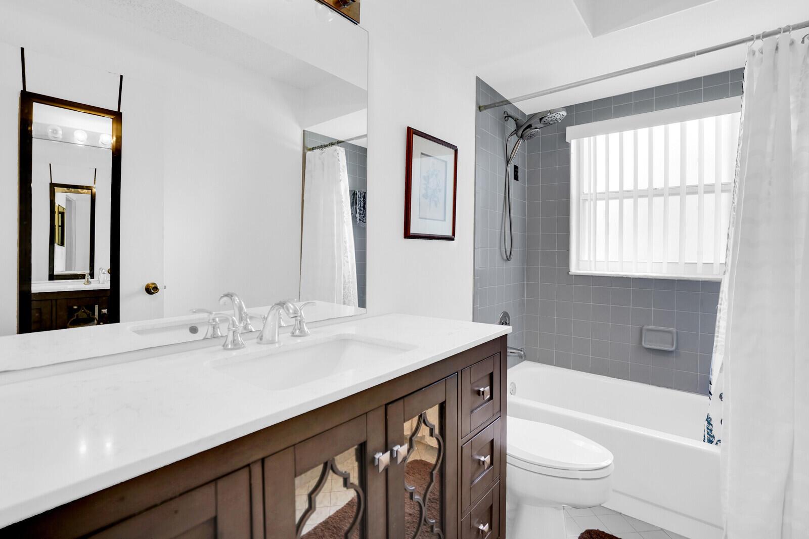 VILLAGES OF WOODLAKE 4 - Residential Lease