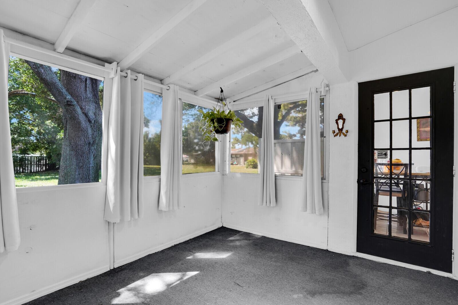 VILLAGES OF WOODLAKE 4 - Residential Lease