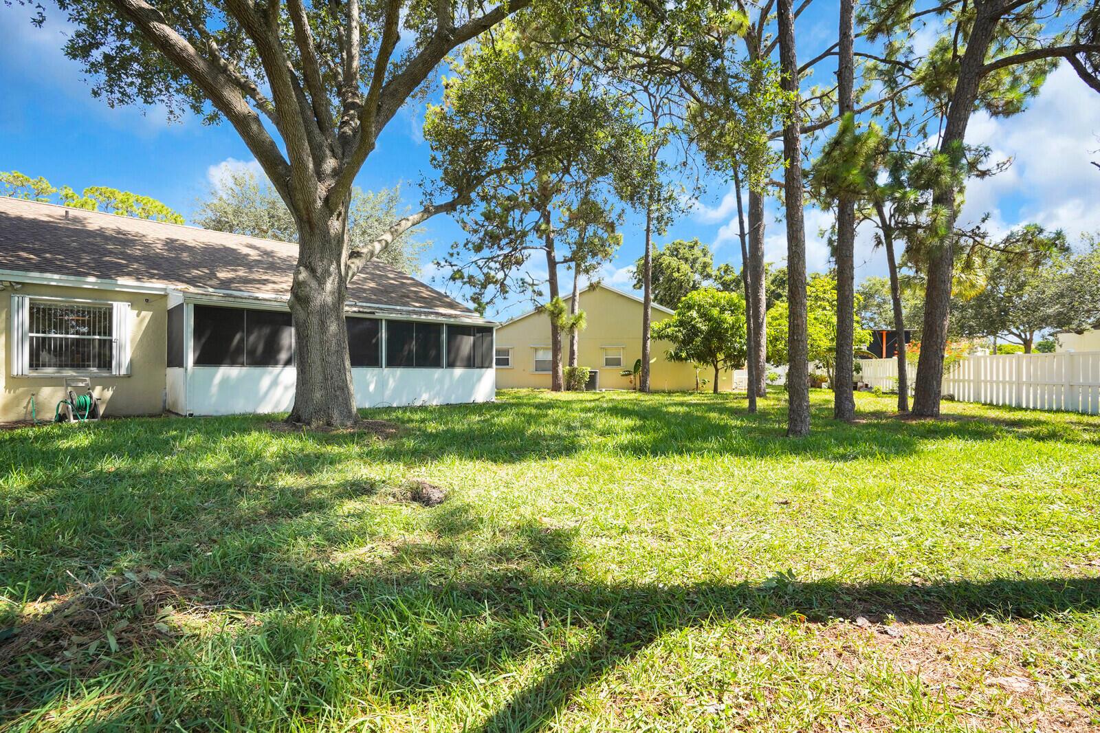 VILLAGES OF WOODLAKE 4 - Residential Lease