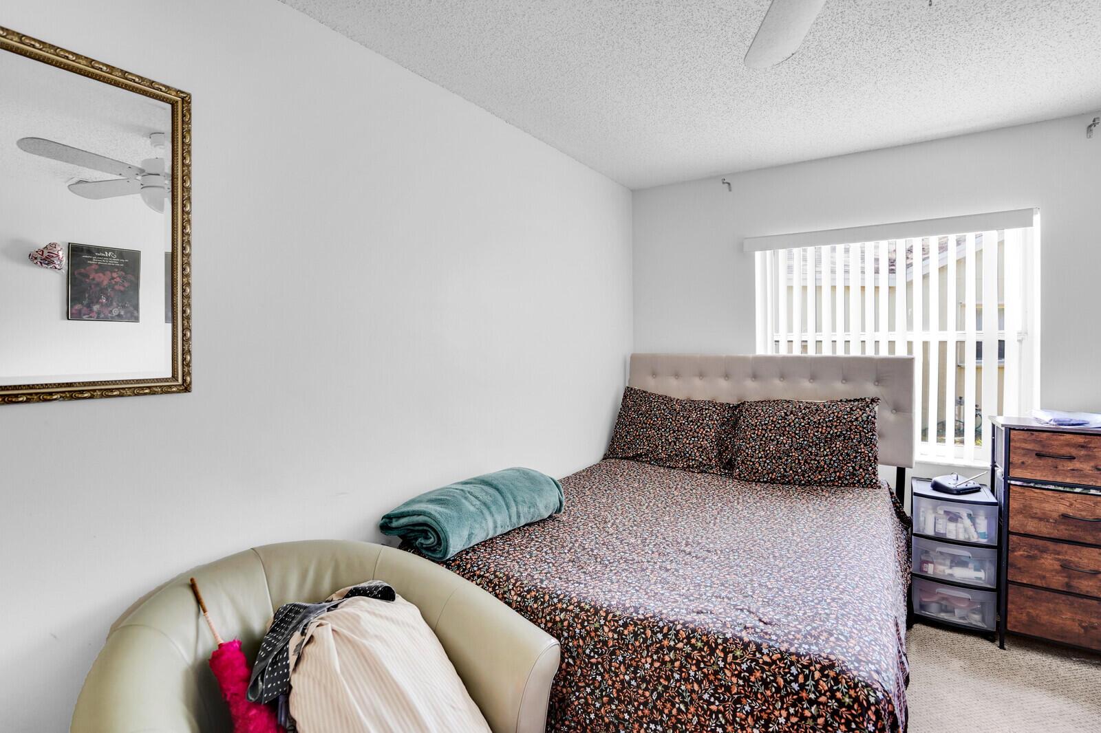 VILLAGES OF WOODLAKE 4 - Residential Lease