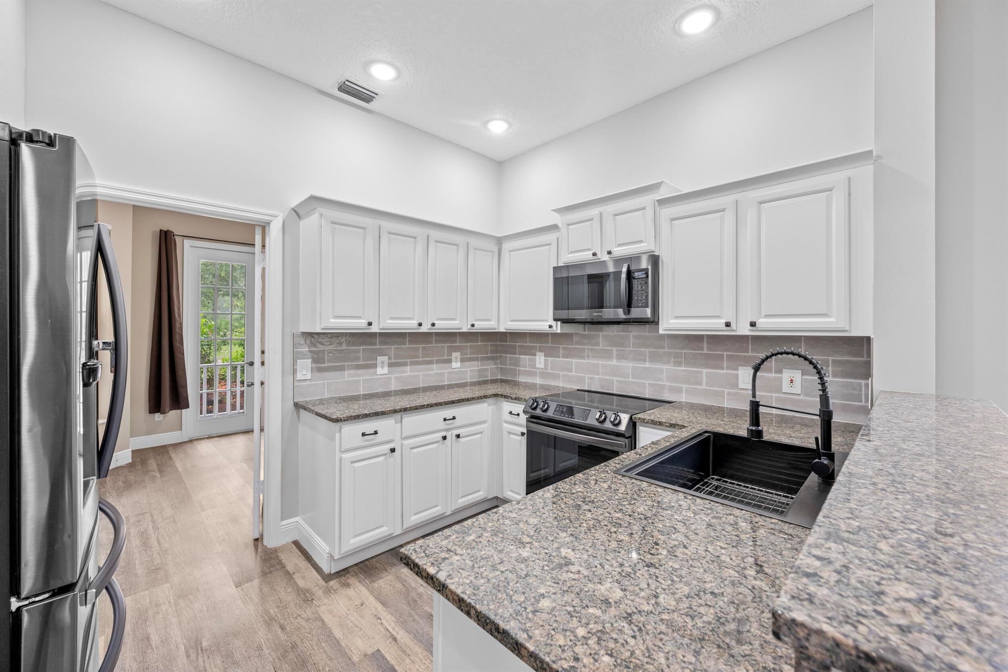 SUMMERFIELD - Residential Lease