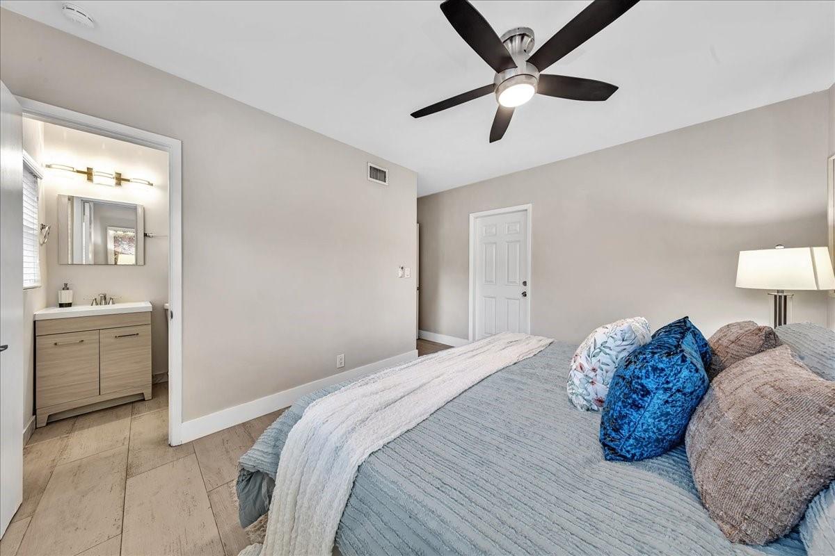 CROISSANT PARK - Residential