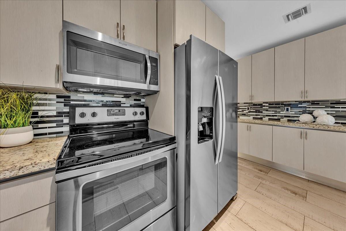 CROISSANT PARK - Residential