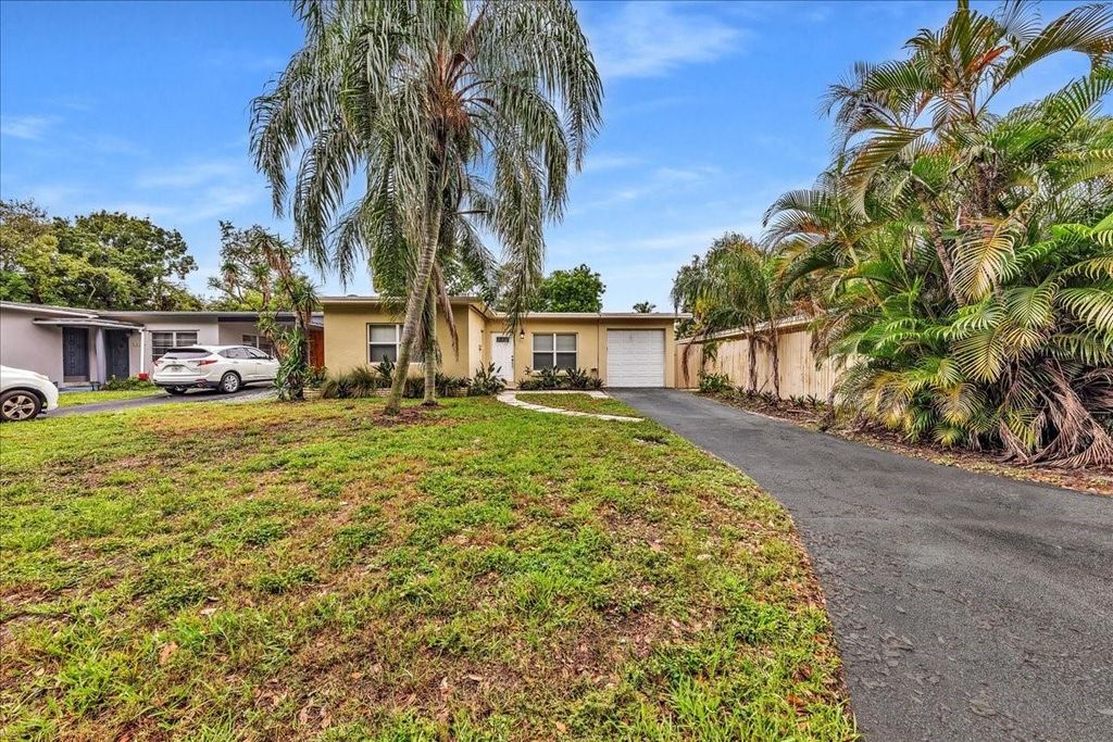 Photo of 1835 Park Ln, Fort Lauderdale, FL 33315 (MLS # F10532010)