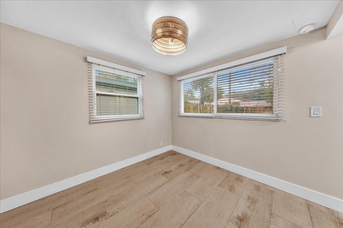 CROISSANT PARK - Residential