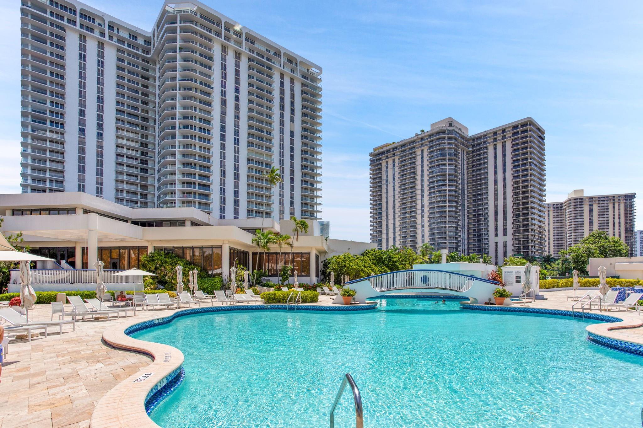 TURNBERRY ISLE CONDO - Residential Lease