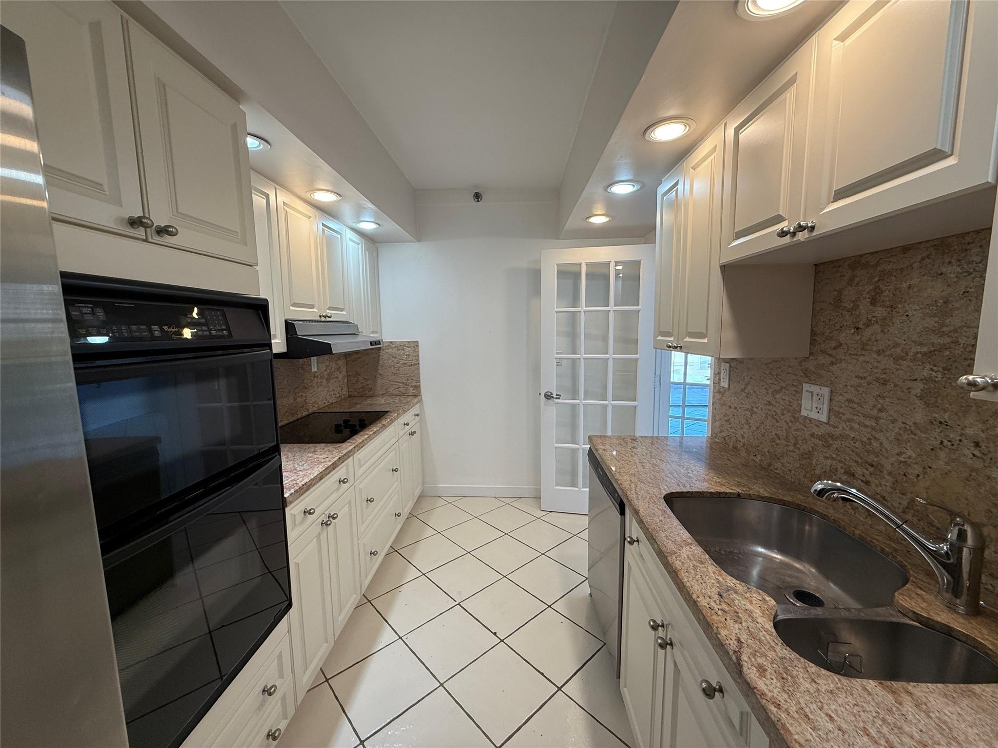 TURNBERRY ISLE CONDO - Residential Lease