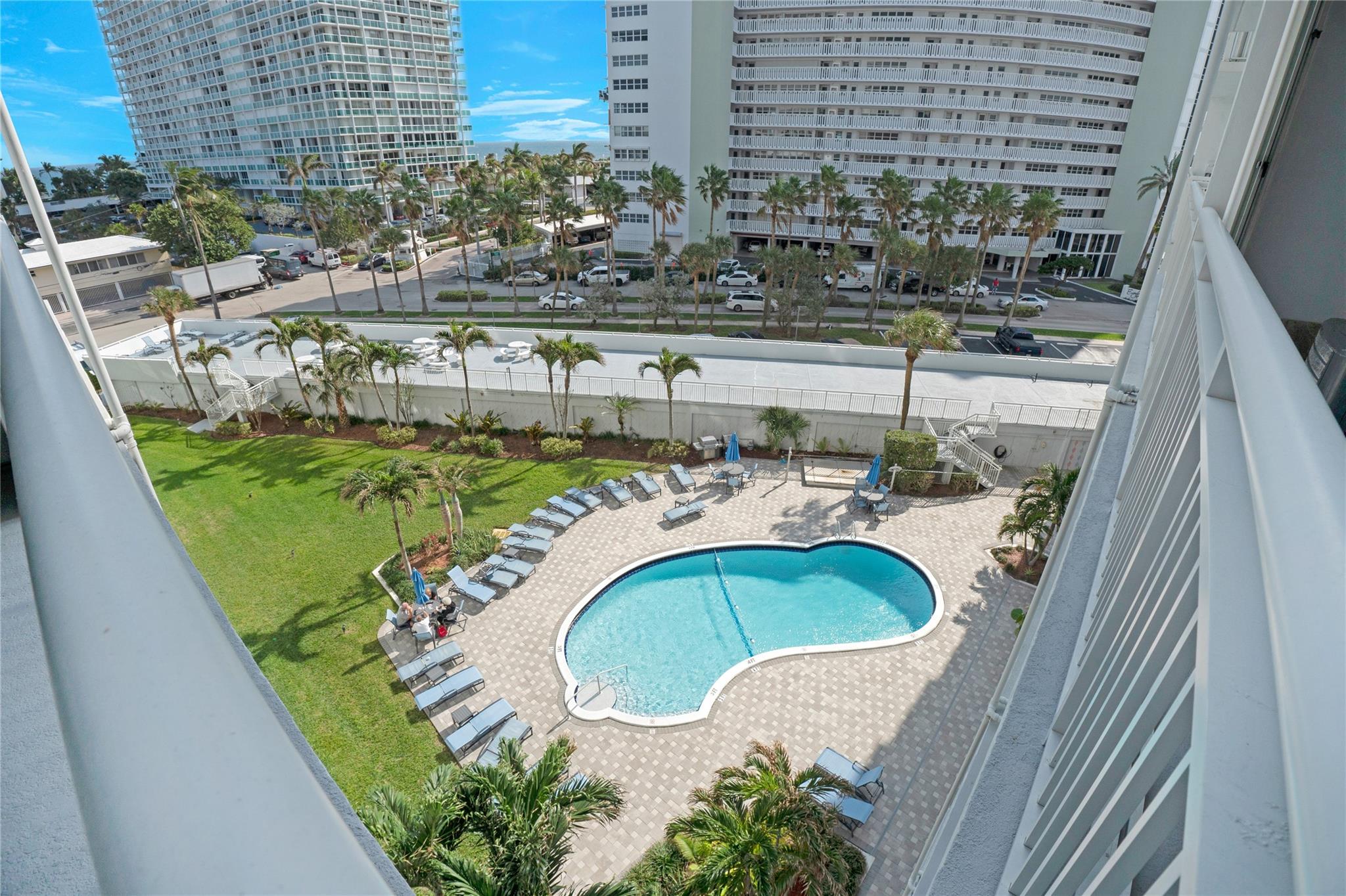 1920 S Ocean Dr 606