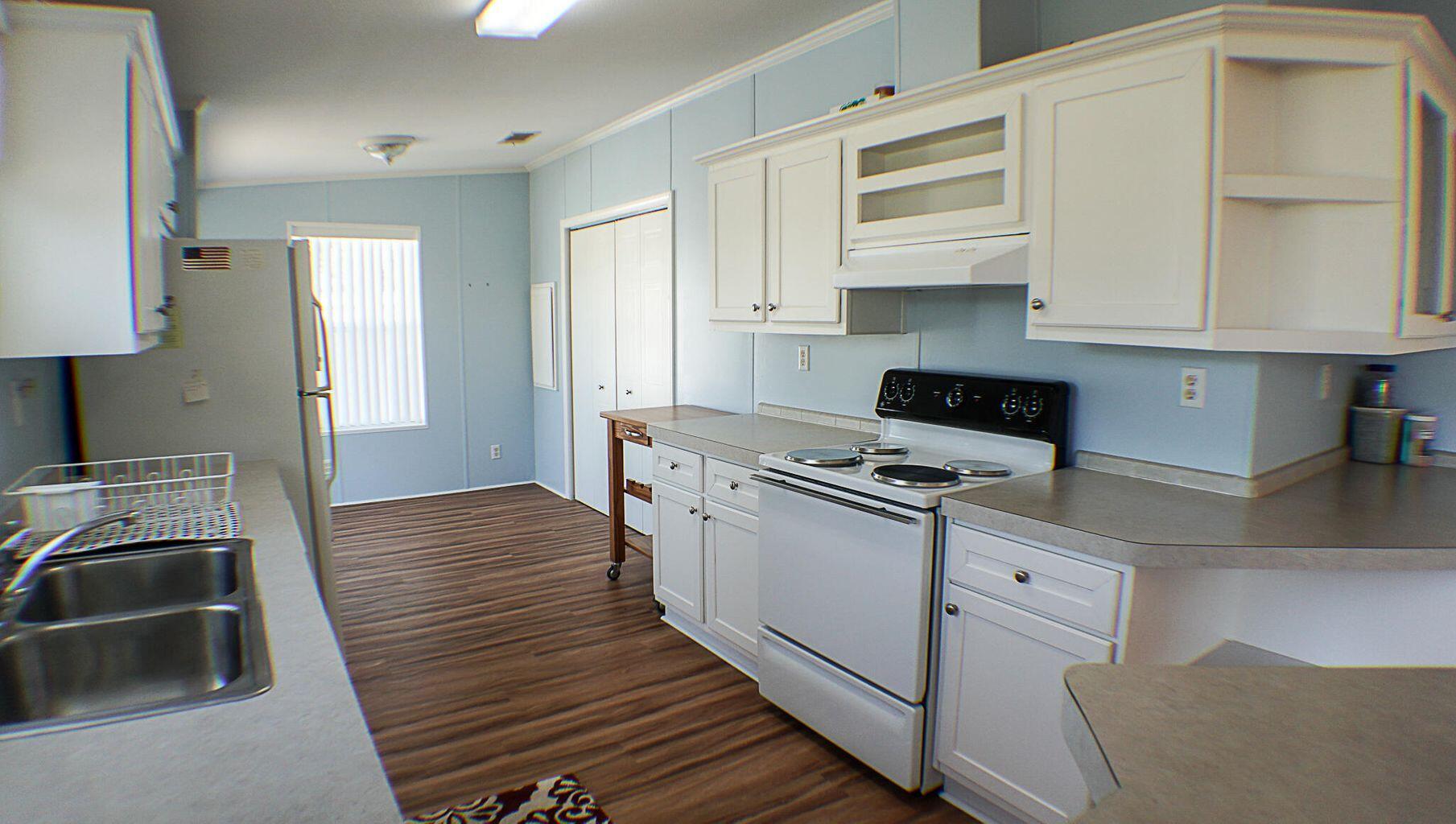 RIDGEWAY - Residential Lease