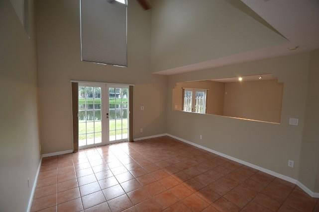 Fairway Cove 80-40 B - Residential Lease