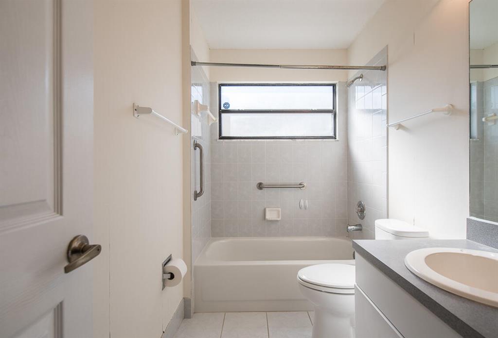 SARATOGA AT ROYAL PALM 1 - Residential