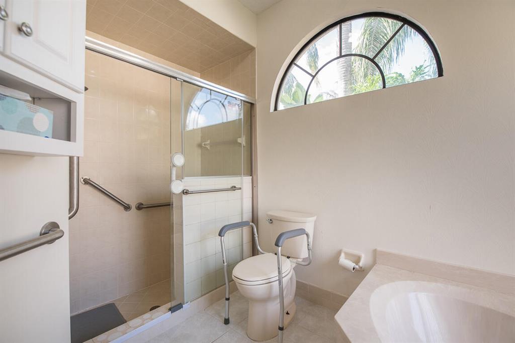 SARATOGA AT ROYAL PALM 1 - Residential