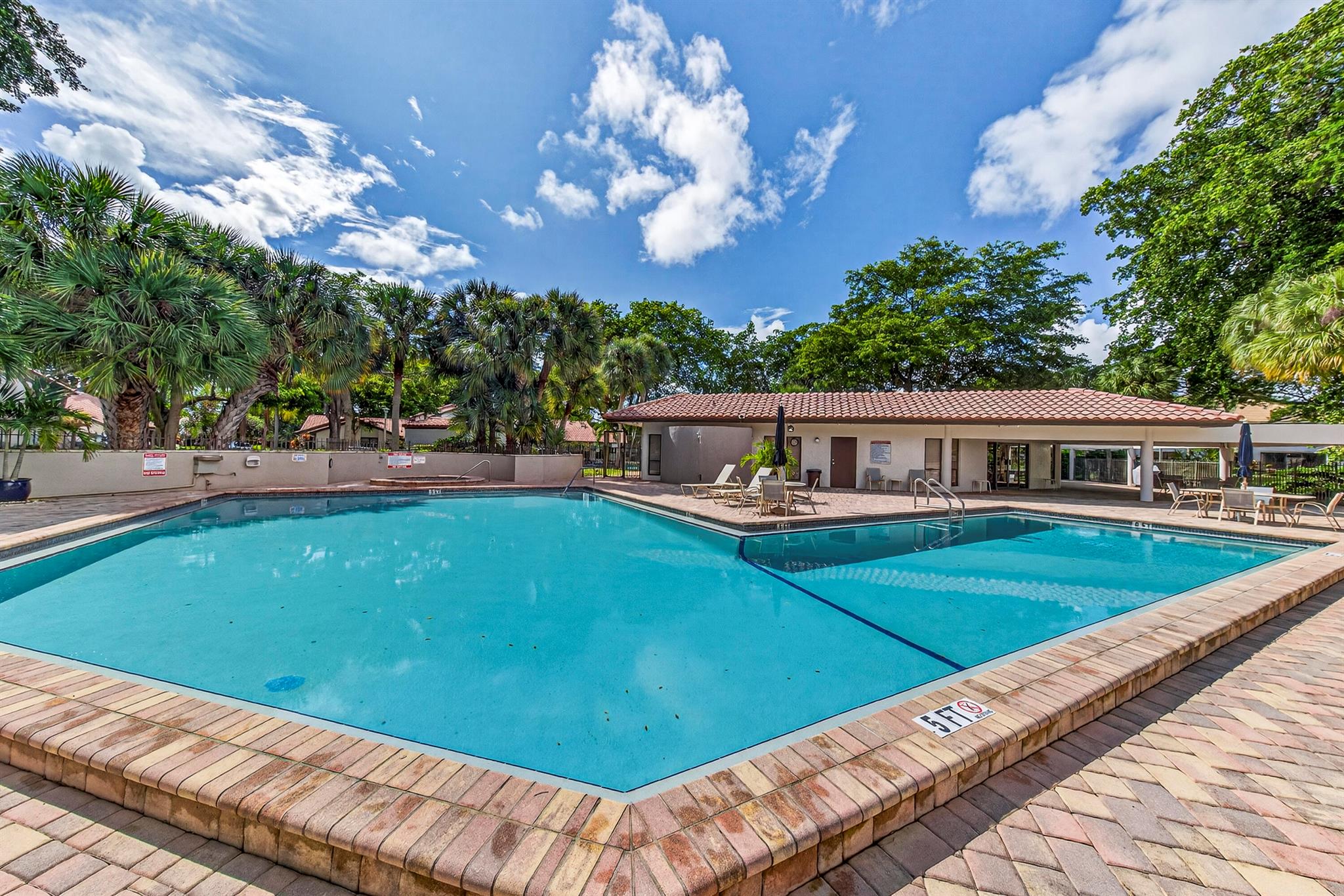 LAKES OF DEER CREEK CONDO - Residential