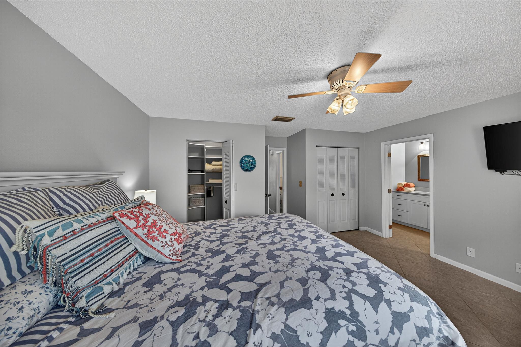 LAKES OF DEER CREEK CONDO - Residential