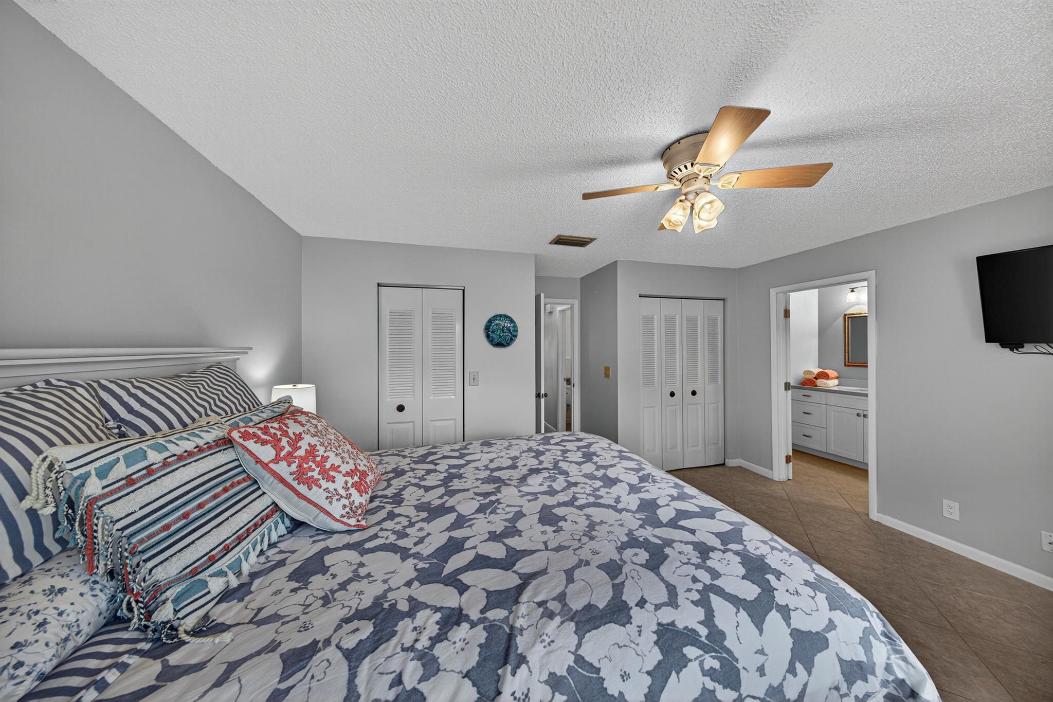LAKES OF DEER CREEK CONDO - Residential