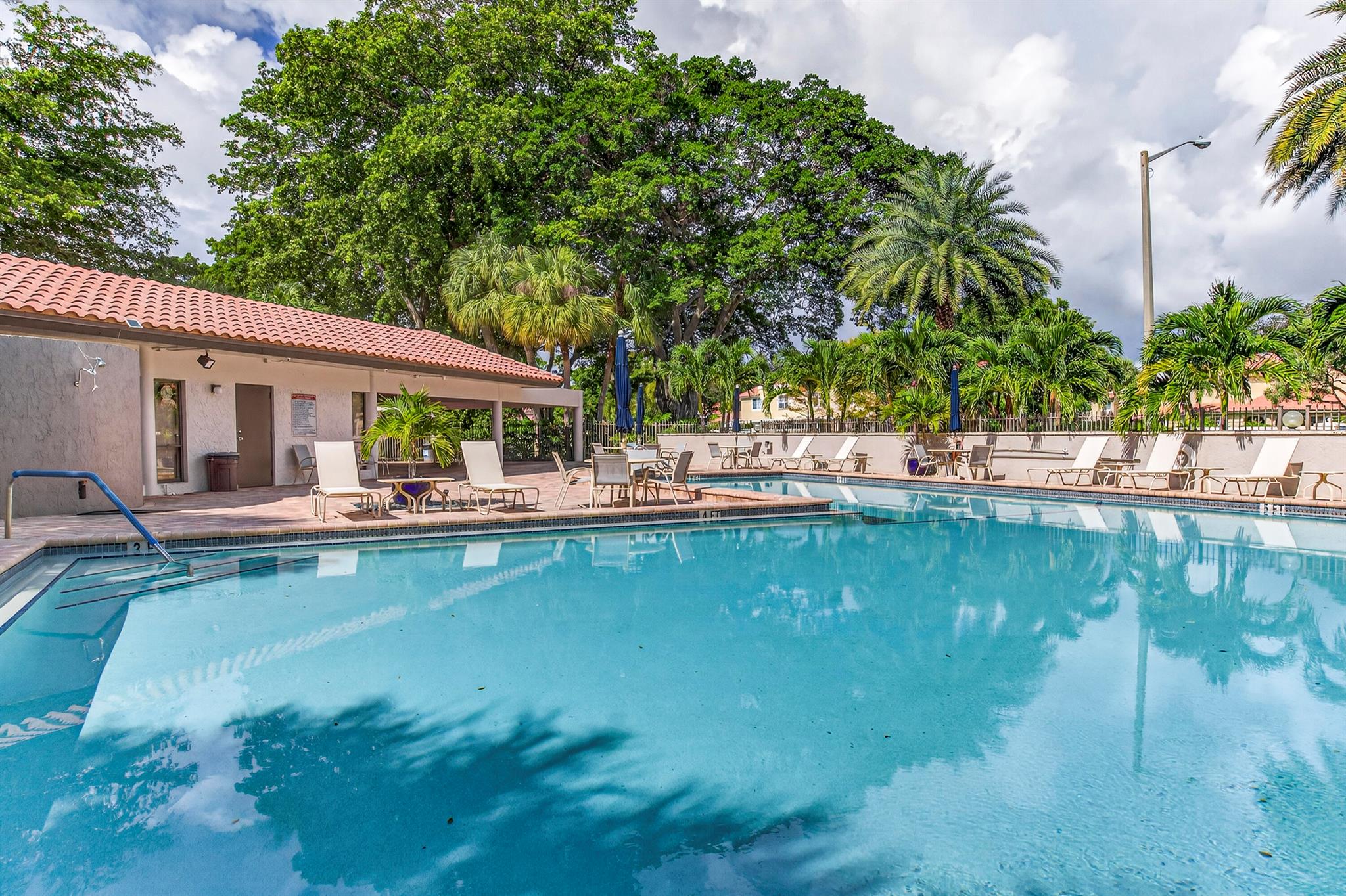 LAKES OF DEER CREEK CONDO - Residential