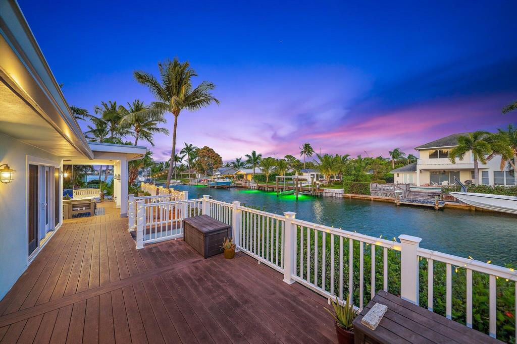 RIO VISTA REPL OF ISLAND - Residential