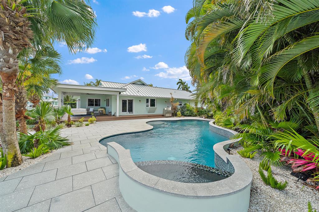 RIO VISTA REPL OF ISLAND - Residential