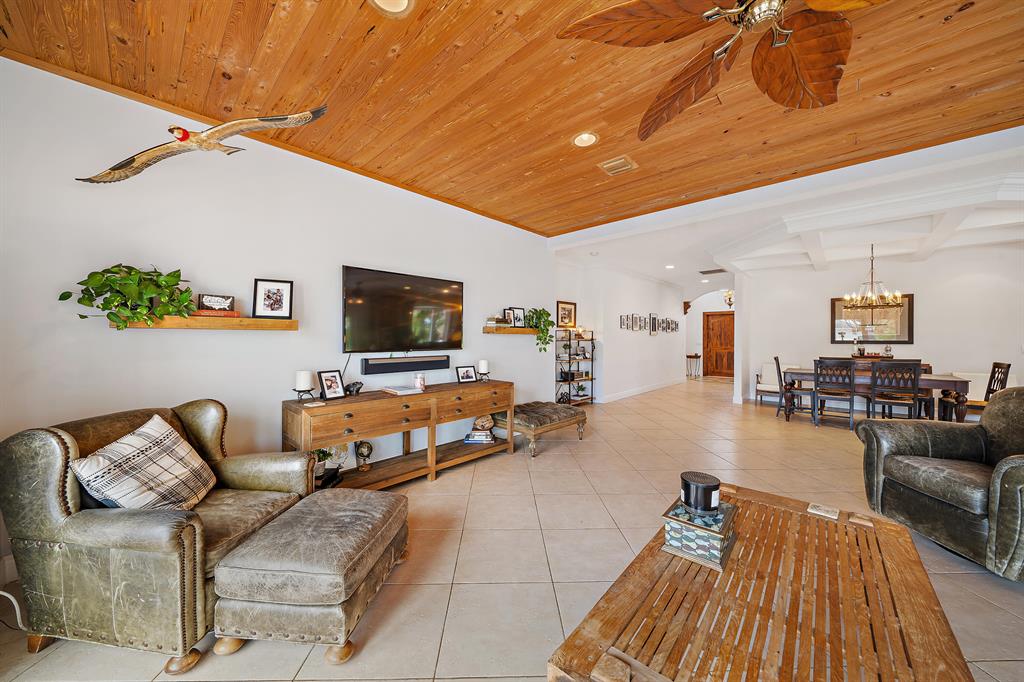 RIO VISTA REPL OF ISLAND - Residential