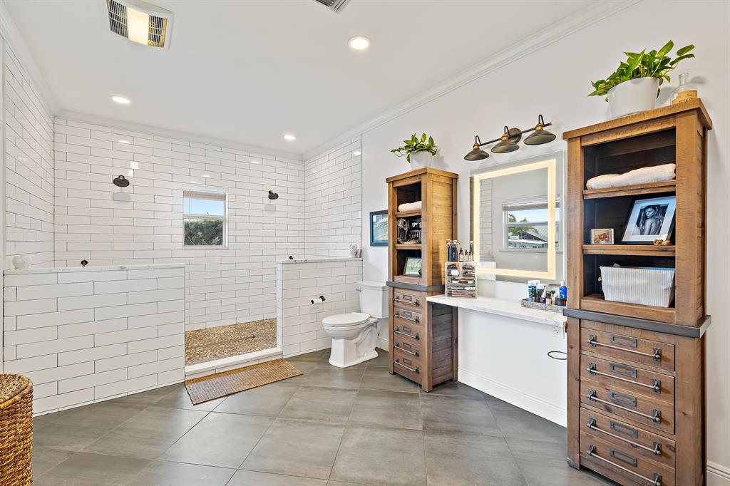 RIO VISTA REPL OF ISLAND - Residential