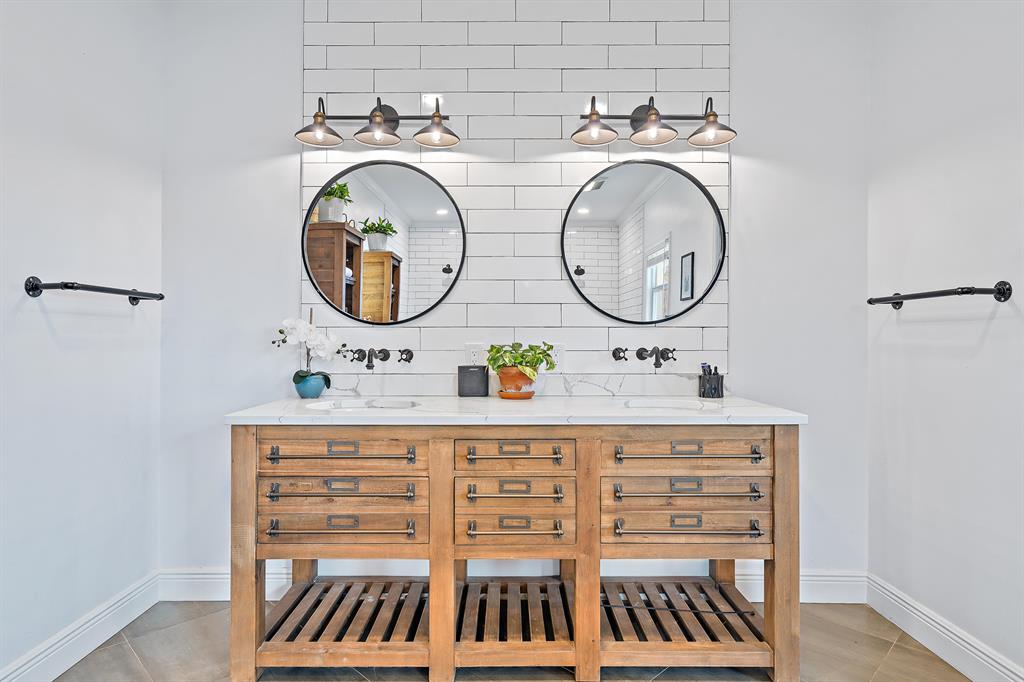 RIO VISTA REPL OF ISLAND - Residential